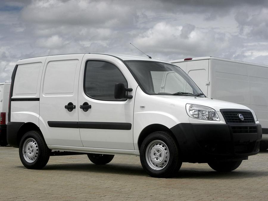  Fiat Doblo Cargo 2005 года  (ZA) (фото 3 из 7)